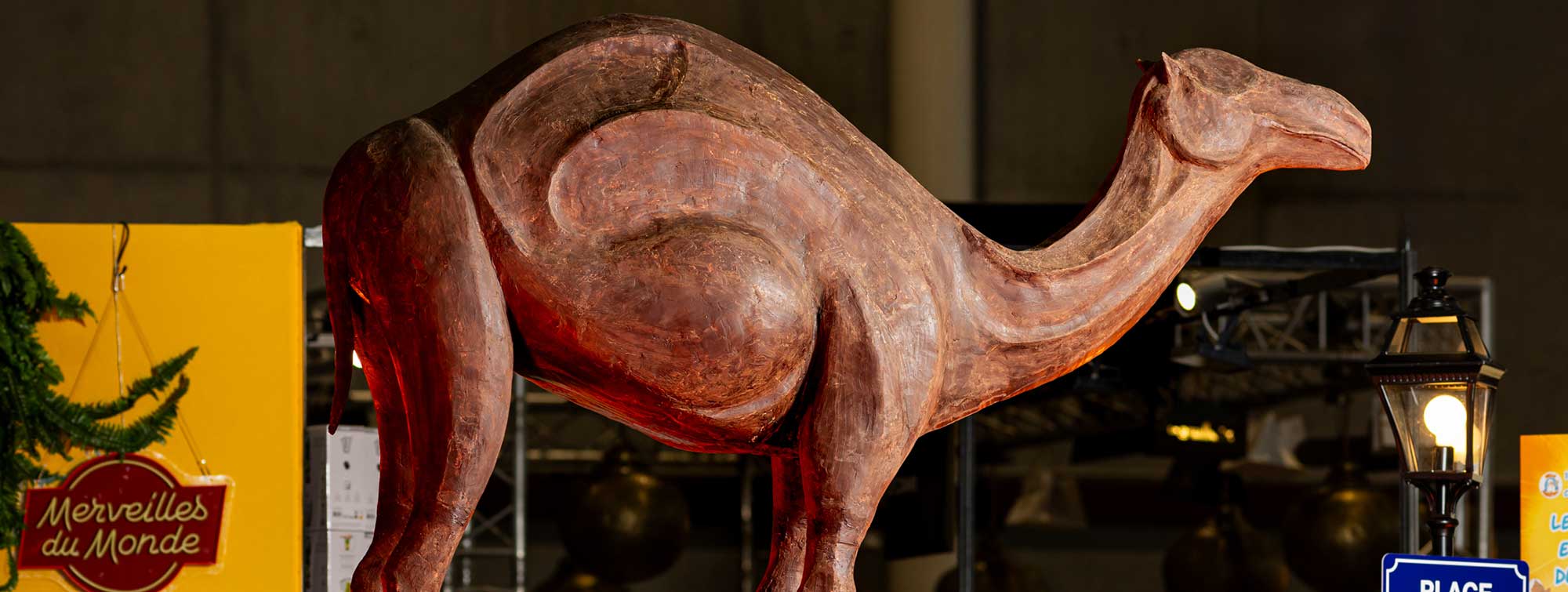 Chameau réalisé en chocolat - sculpture en chocolat.