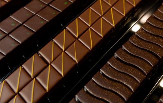 Focus sur des chocolats.