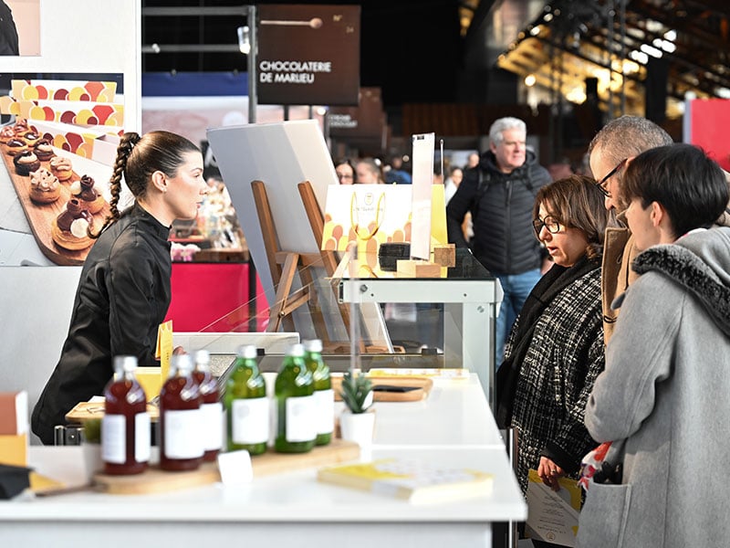 Photo d'exposants sur le Salon du Chocolat de Lyon.