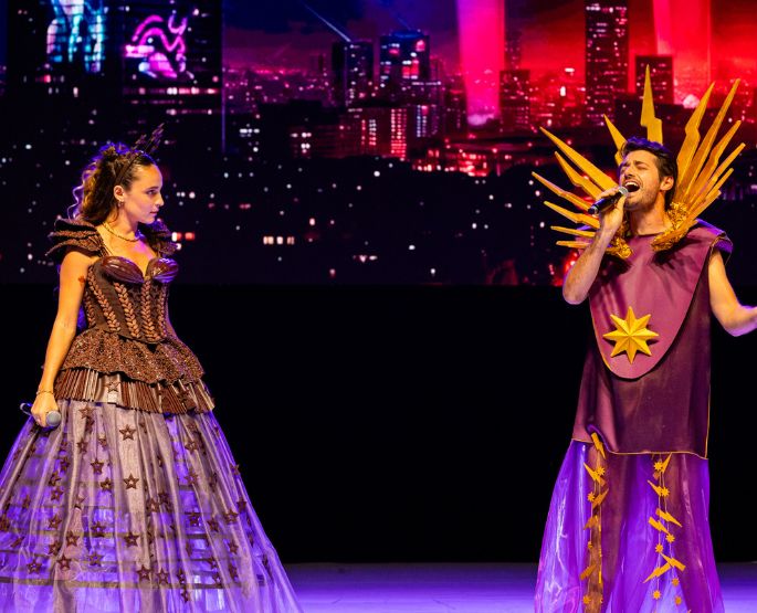 Mannequins réunies sur la sècne du Cacao Show suite au défilé. 