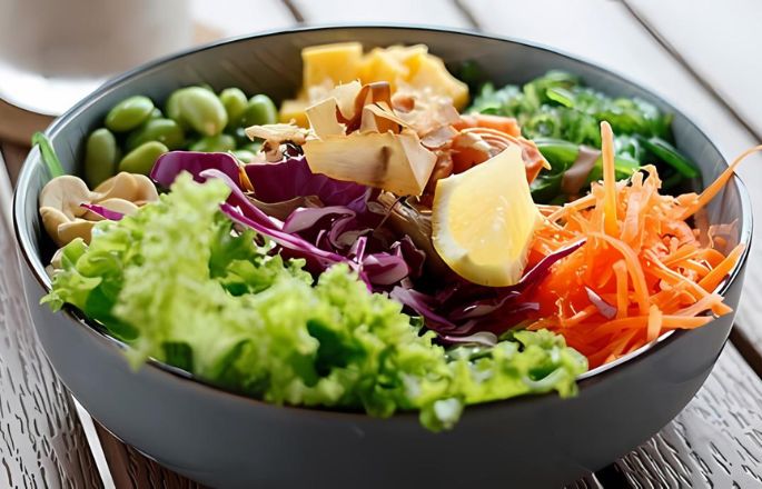 image of a poké bowl